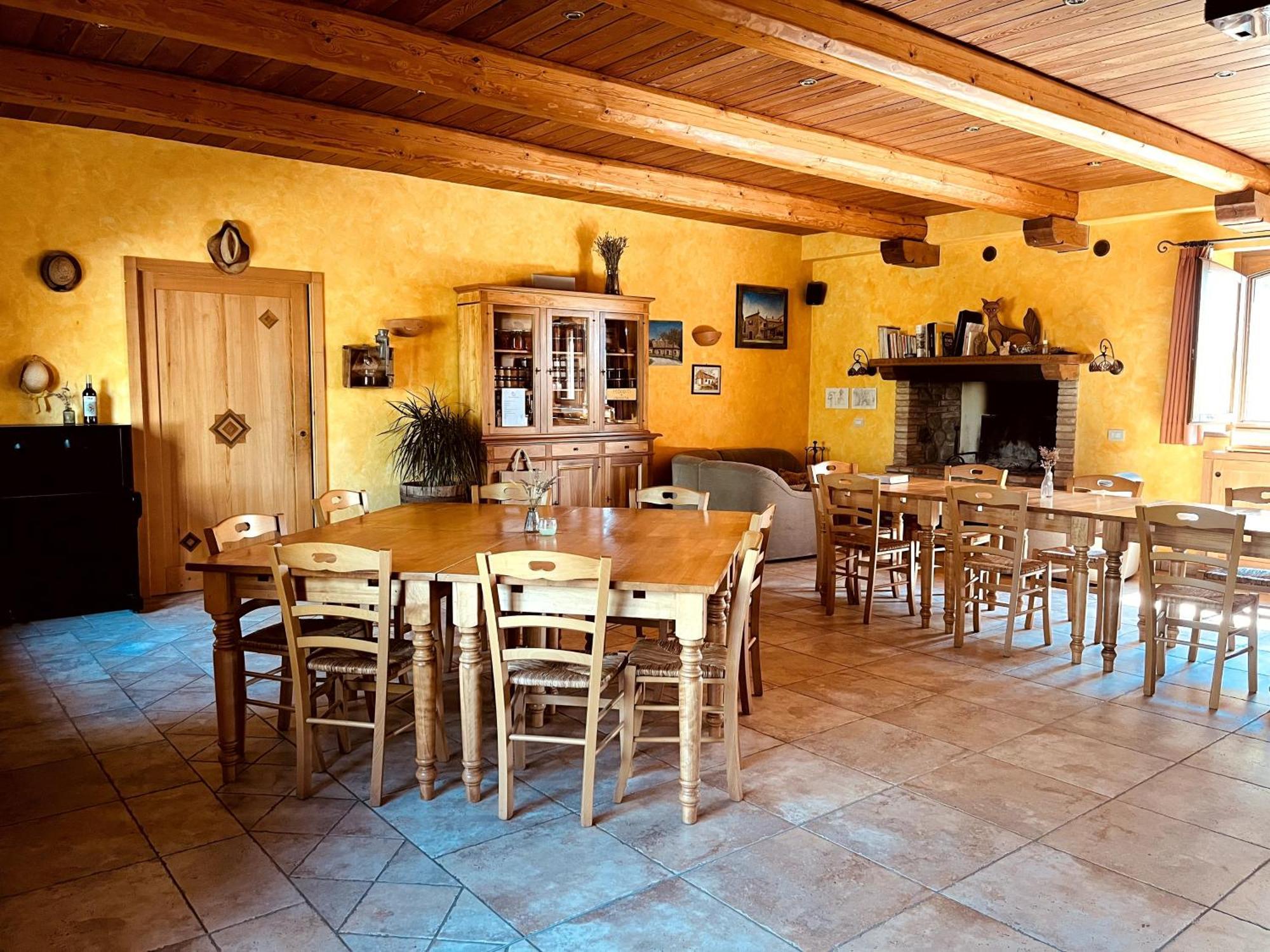 Agriturismo Fattoria Walden フィクッレ エクステリア 写真